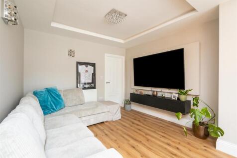 27 Avon Road, Shirley_13.jpg