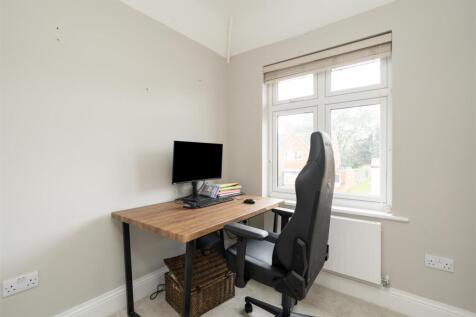 27 Avon Road, Shirley_1.jpg
