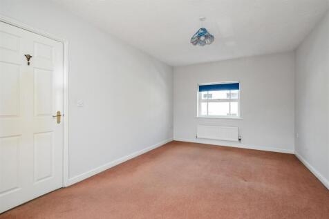 122 Rumbush Lane_16.jpg