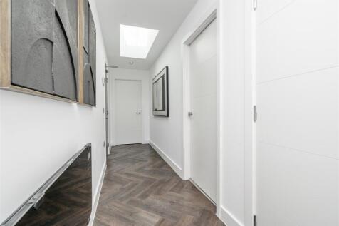 Apartment 25_11.jpg