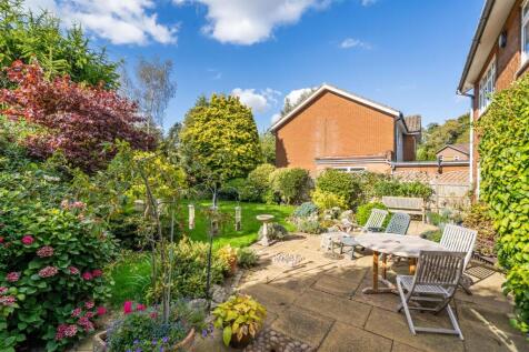 2 Oaken Drive_18.jpg