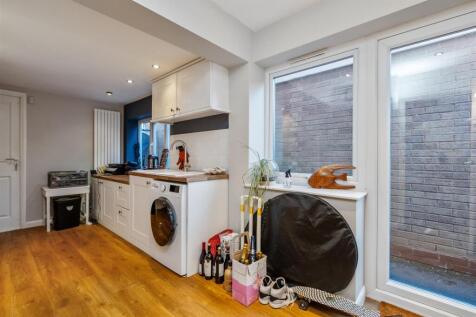 38 Buryfield Road_4.jpg