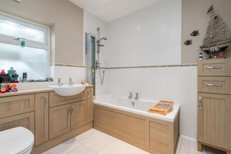 38 Buryfield Road_8.jpg