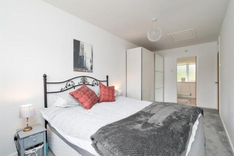 36 Raddington Drive_11.jpg