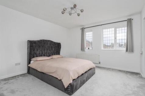 47 Radlow Crescent_17.jpg