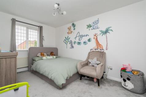 47 Radlow Crescent_16.jpg