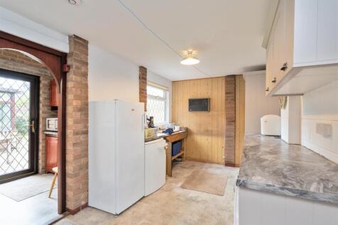 16 Frankholmes Drive_16.jpg