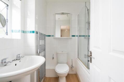 16 Frankholmes Drive_5.jpg