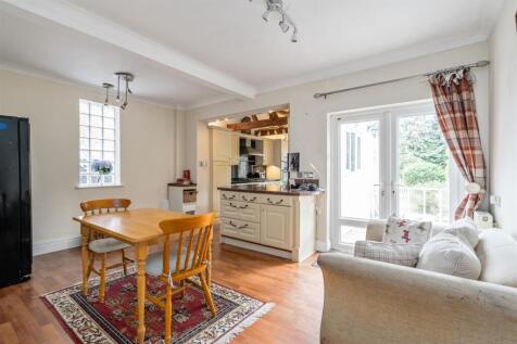 642 Streetsbrook Road_18.jpg