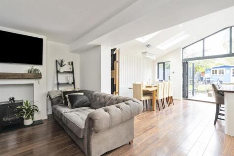 87 Witherford Croft_13.jpg