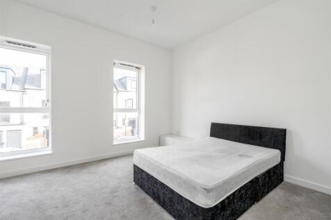 24 Lanchester Close_1.jpg