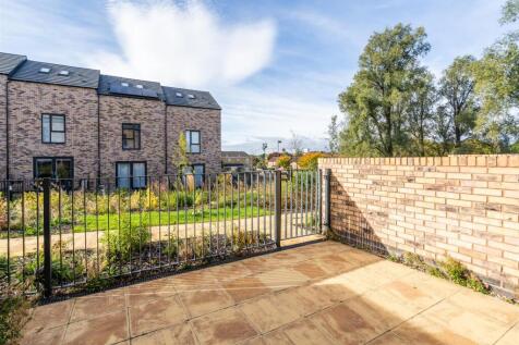 24 Lanchester Close_14.jpg