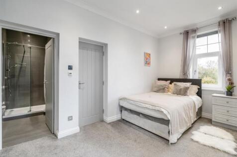 19 Catherines Close_18.jpg