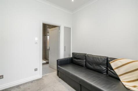 19 Catherines Close_10.jpg