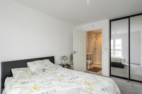 26 Rosewood Drive_11.jpg