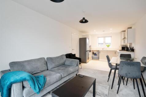 73 Newman Square_6.jpg