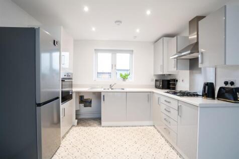 73 Newman Square_5.jpg