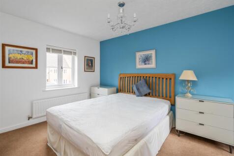 14 Middlewood Close_10.jpg