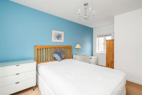 14 Middlewood Close_12.jpg