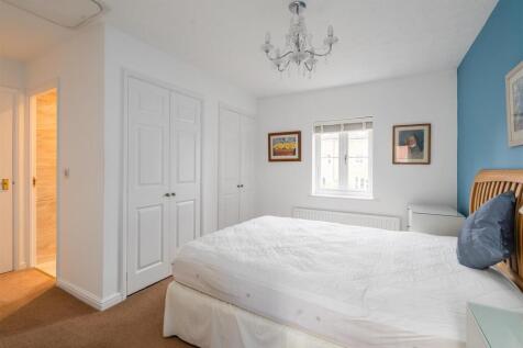 14 Middlewood Close_11.jpg