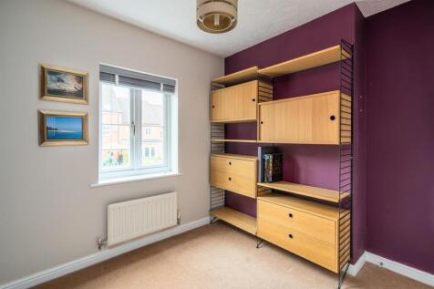 14 Middlewood Close_9.jpg