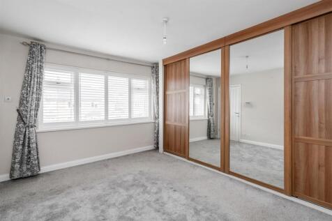 6 Regan Avenue_4.jpg