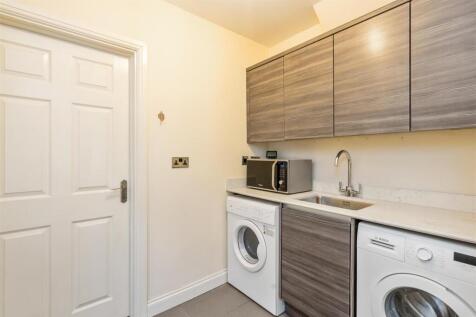 6 Regan Avenue_23.jpg