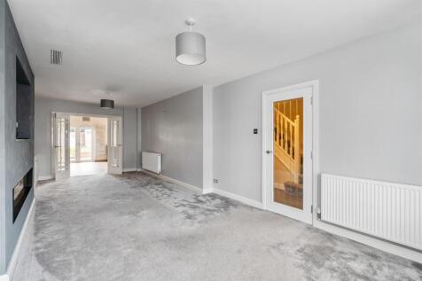 6 Regan Avenue_15.jpg