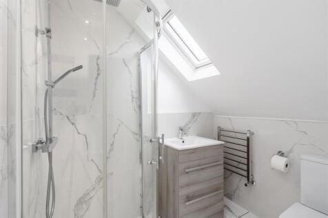 6 Regan Avenue_3.jpg