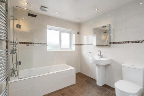 6 Regan Avenue_10.jpg