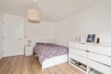 Apartment 9, 8 Rea Place_7.jpg