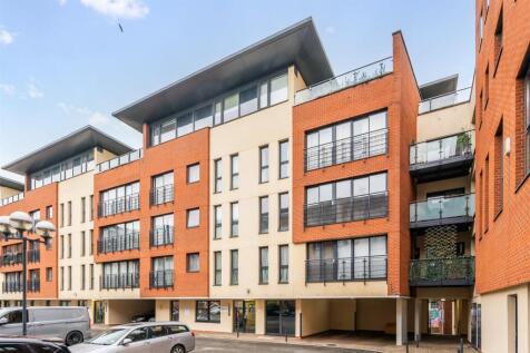 Apartment 9, 8 Rea Place_9.jpg