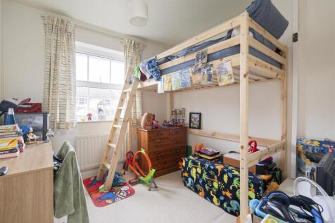 20 Farnborough Drive_7.jpg