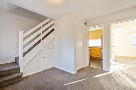 24 Broomfields Farm Road_15.jpg