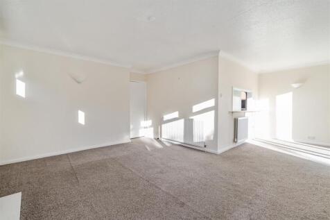 24 Broomfields Farm Road_12.jpg