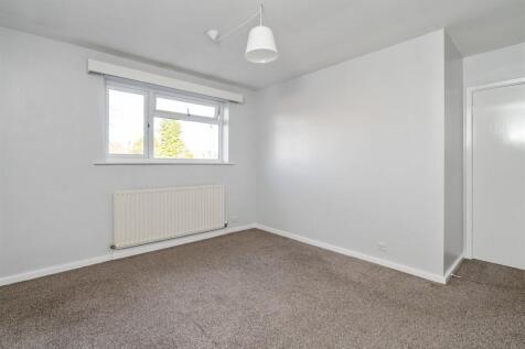 24 Broomfields Farm Road_6.jpg