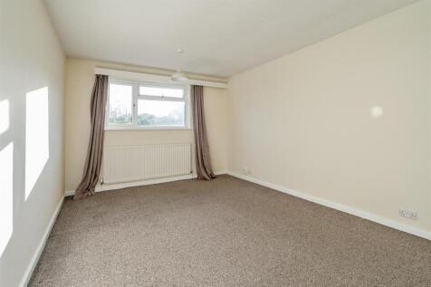 24 Broomfields Farm Road_3.jpg