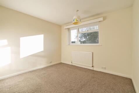 24 Broomfields Farm Road_1.jpg