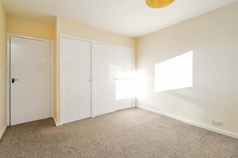 24 Broomfields Farm Road_2.jpg