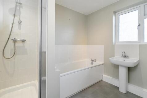 24 Broomfields Farm Road_7.jpg