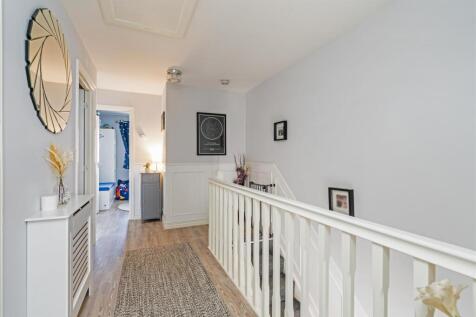 35 Barton Drive_5.jpg