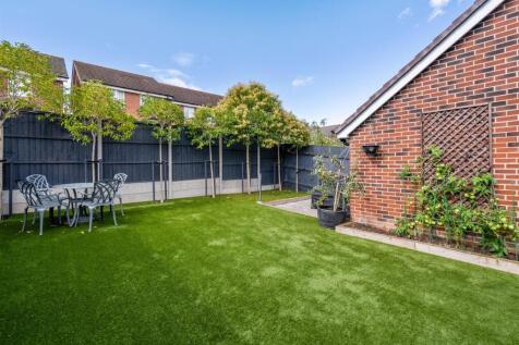 35 Barton Drive_18.jpg