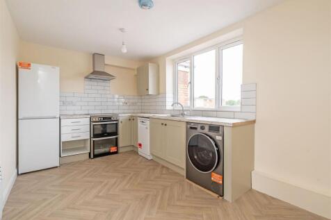 Flat 4, 2170 Coventry Road_3.jpg
