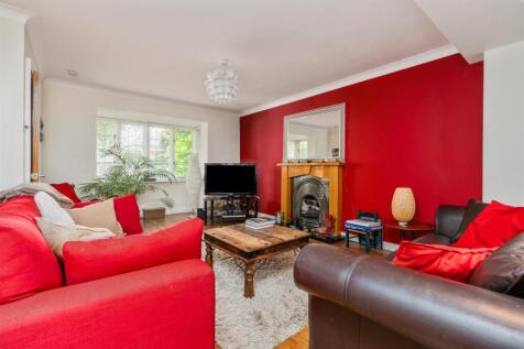 8 Woodstock Crescent_1.jpg