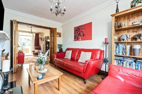 34 Barrrington Road_2.jpg