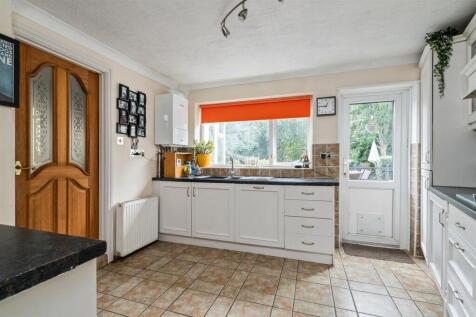 34 Barrrington Road_8.jpg