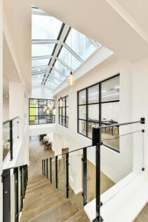 68 Standard Pl  39 1st floor.jpg