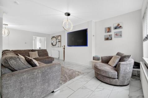 Dining Lounge