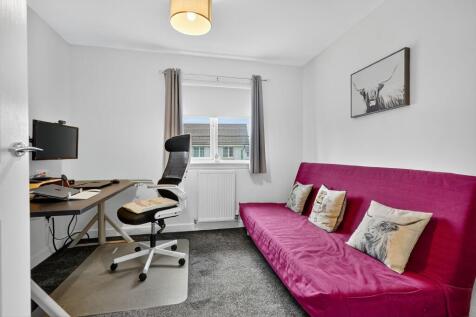 Bedroom 4 / Office