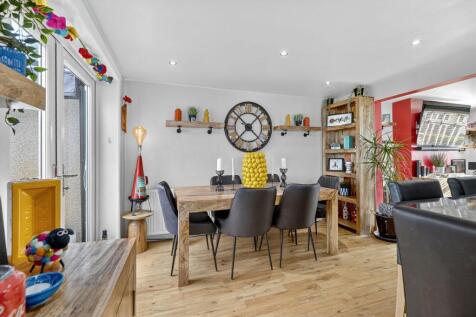 Dining kitchen